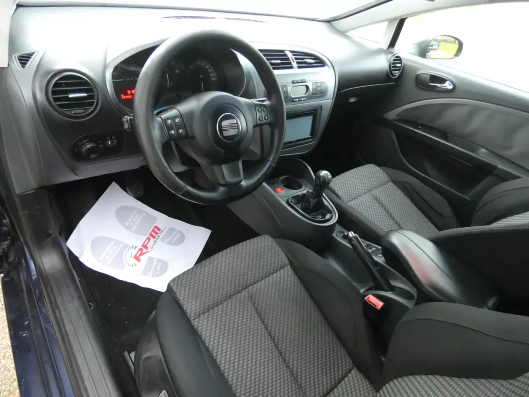 SEAT Leon 2008 - 8500 EUR, 280000 km - AUTO.MOTO.pt - 280000km - foto 15 de 21