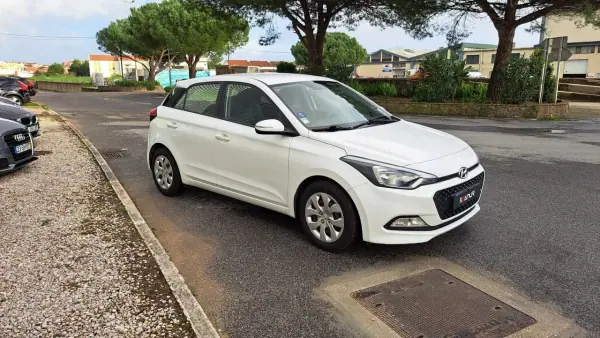 Hyundai i20 2018 - 9980 EUR, 134296 km - AUTO.MOTO.pt - 134296km - foto 3 de 43