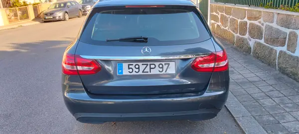 Mercedes-Benz C 180 2015 - 14500 EUR, 230000 km - AUTO.MOTO.pt - 230000km - foto 12 de 13