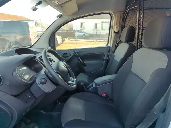 Renault KANGOO MAXI 1.5 DCI BUSINESS S/S 2020 - 12990 EUR, 90000 km - AUTO.MOTO.pt - 90000km - foto 11 de 12