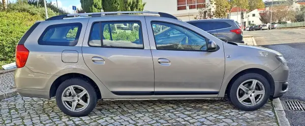Dacia Logan MCV 2014 - 6990 EUR, 125000 km - AUTO.MOTO.pt - 125000km - foto 8 de 23