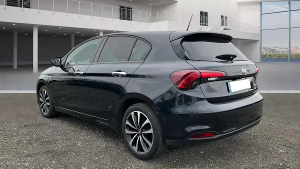 Fiat Tipo 2021 - 9500 EUR, 105534 km - AUTO.MOTO.pt - 105534km - foto 2 de 10