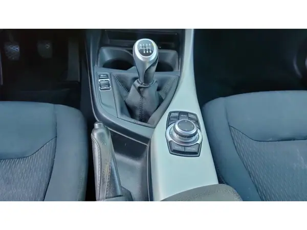 BMW 116 2013 - 7950 EUR, 323362 km - AUTO.MOTO.pt - 323362km - foto 12 de 15