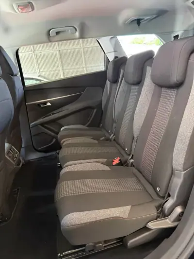 Peugeot 5008 2018 - 16990 EUR, 156000 km - 156000km - foto 9 de 10