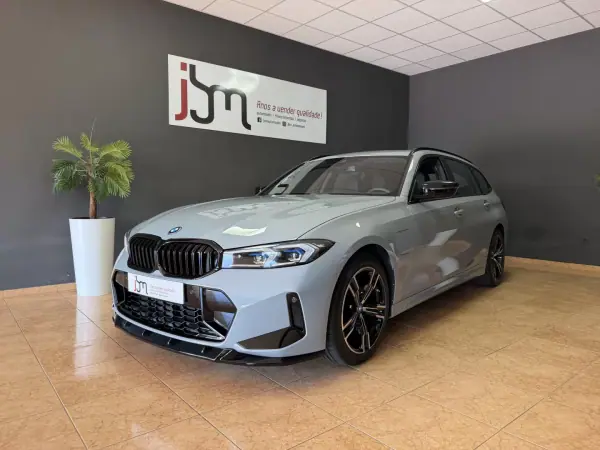 BMW 330e Pack Desportivo M Auto 2022 Hybrid Plug-In — 149 874 km · Braganca BMW 330e Pack Desportivo M Auto 2022 Hybrid Plug-In