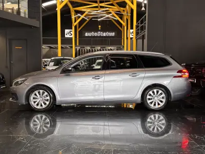 Peugeot 308 SW 2020 - 13490 EUR, 122100 km - AUTO.MOTO.pt - 122100km - foto 7 de 34