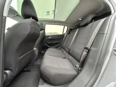 Peugeot 308 2015 - 10750 EUR, 210520 km - 210520km - foto 18 de 22