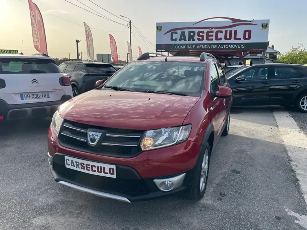 Dacia Sandero 2014 - 10950 EUR, 94953 km - AUTO.MOTO.pt - 94953km - foto 1 de 23