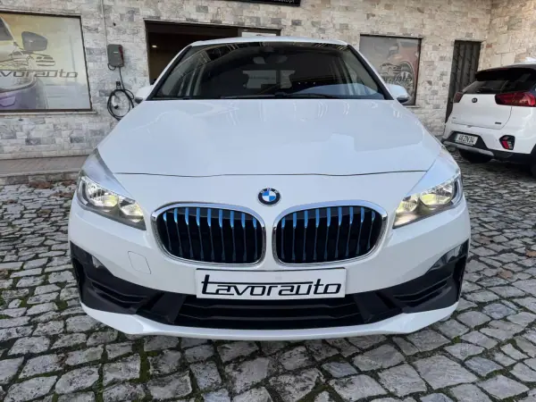 BMW 225xe Active Tourer 2018 - 18900 EUR, 68000 km - AUTO.MOTO.pt - 68000km - foto 3 de 52