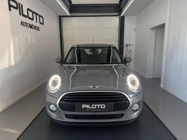 MINI 5 Portas 2016 - 14490 EUR, 101264 km - AUTO.MOTO.pt - 101264km - foto 3 de 27