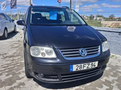 Volkswagen Touran 2005 - 4900 EUR, 247000 km - AUTO.MOTO.pt - 247000km - foto 2 de 12