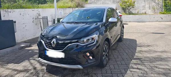 Renault Captur 2023 - 16800 EUR, 36000 km - AUTO.MOTO.pt - 36000km - foto 2 de 4
