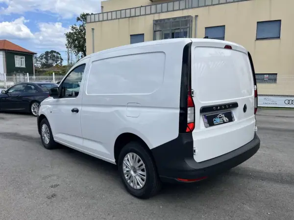 VW Caddy 2.0TDI Cargo Business 2025 - 24950 EUR, 10 km - AUTO.MOTO.pt - 10km - foto 7 de 42