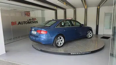 Audi A4 2009 - 9900 EUR, 305847 km - AUTO.MOTO.pt - 305847km - foto 4 de 57