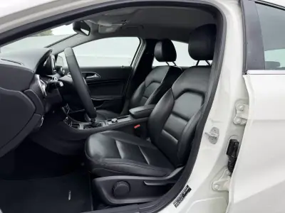 Mercedes-Benz A 180 2014 - 14200 EUR, 192198 km - AUTO.MOTO.pt - 192198km - foto 10 de 15