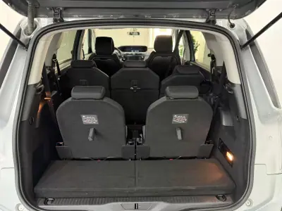Citroën C4 Grand Picasso 2015 - 12990 EUR, 114000 km - AUTO.MOTO.pt - 114000km - foto 17 de 20