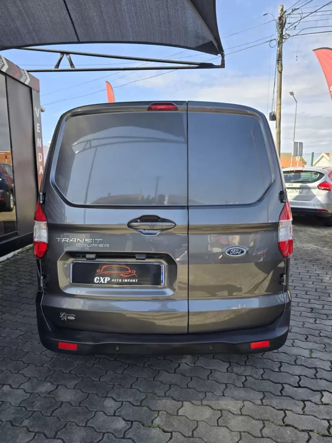 Ford Transit Connect 2019 - 12900 EUR, 111500 km - AUTO.MOTO.pt - 111500km - foto 2 de 12