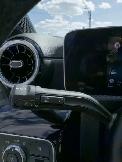 Mercedes-Benz A 180 2019 - 20990 EUR, 161000 km - AUTO.MOTO.pt - 161000km - foto 21 de 30