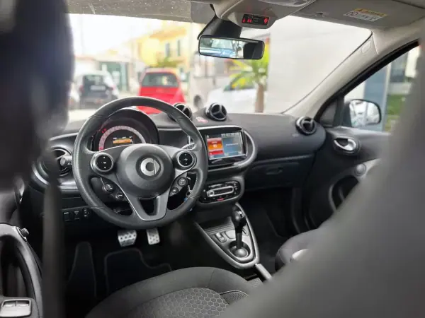 Smart ForFour 2020 - 12400 EUR, 22521 km - AUTO.MOTO.pt - 22521km - foto 5 de 20