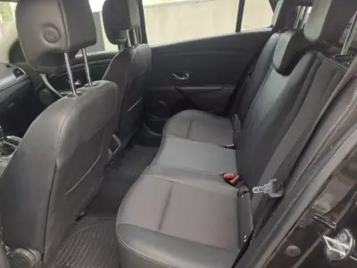 Renault Mégane 2015 - 7990 EUR, 209000 km - AUTO.MOTO.pt - 209000km - foto 11 de 14