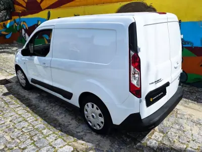 Ford Transit Connect 2019 - 10990 EUR, 165000 km - AUTO.MOTO.pt - 165000km - foto 2 de 8