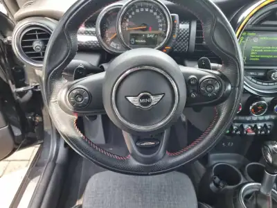 MINI Cooper 2017 - 19990 EUR, 147145 km - AUTO.MOTO.pt - 147145km - foto 13 de 24