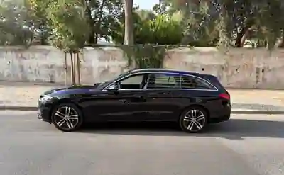 Mercedes-Benz C 300 2022 - 26900 EUR, 175300 km - foto 3 de 12