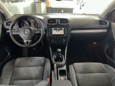 Volkswagen Golf 2010 - 7600 EUR, 232003 km - AUTO.MOTO.pt - 232003km - foto 10 de 21