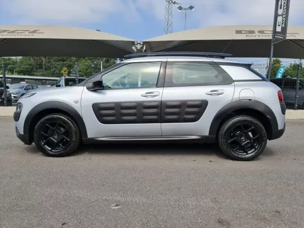 Citroën C4 Cactus 2016 - 11990 EUR, 108000 km - AUTO.MOTO.pt - 108000km - foto 8 de 29