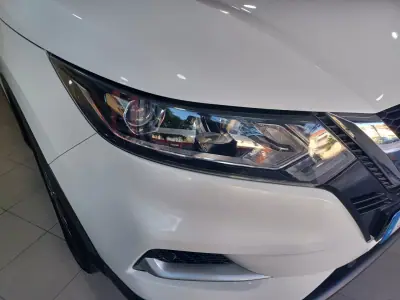 Nissan Qashqai 2018 - 17900 EUR, 54008 km - 54008km - foto 28 de 39