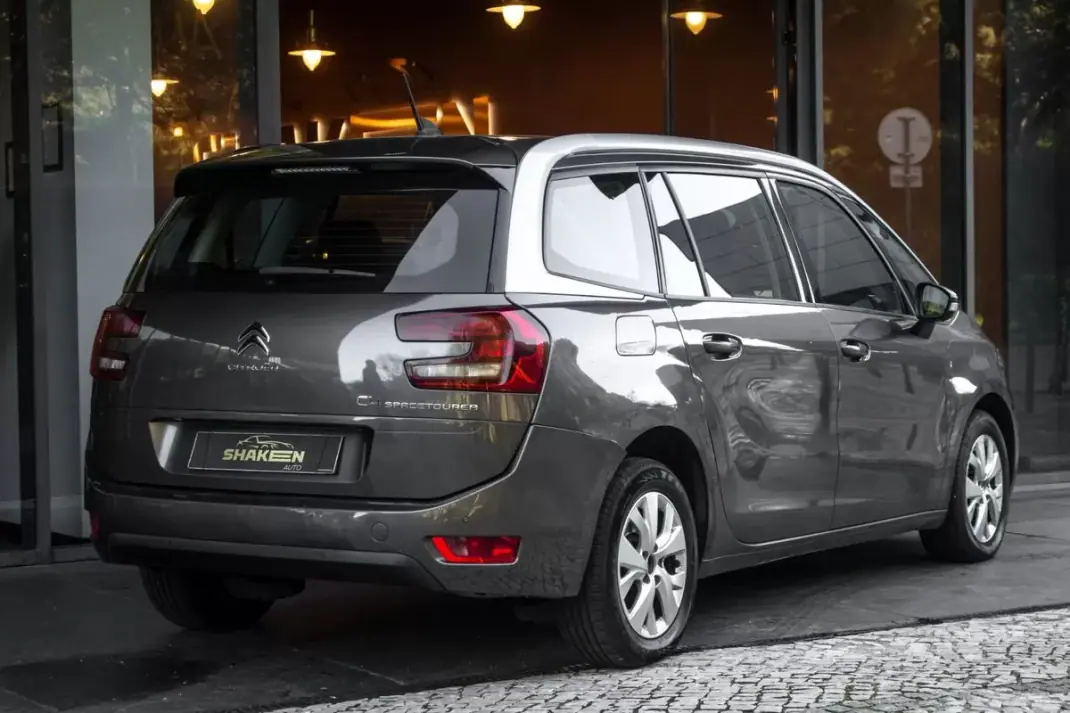 Citroën C4 Picasso 2018 - 9900 EUR, 296322 km - AUTO.MOTO.pt - 296322km - foto 3 de 30