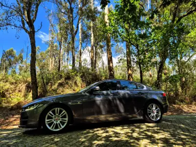 Jaguar XE 2015 - 14250 EUR, 184000 km - AUTO.MOTO.pt - 184000km - foto 5 de 23