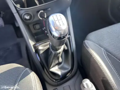 Renault Clio 2017 - 9900 EUR, 135702 km - AUTO.MOTO.pt - 135702km - foto 34 de 47
