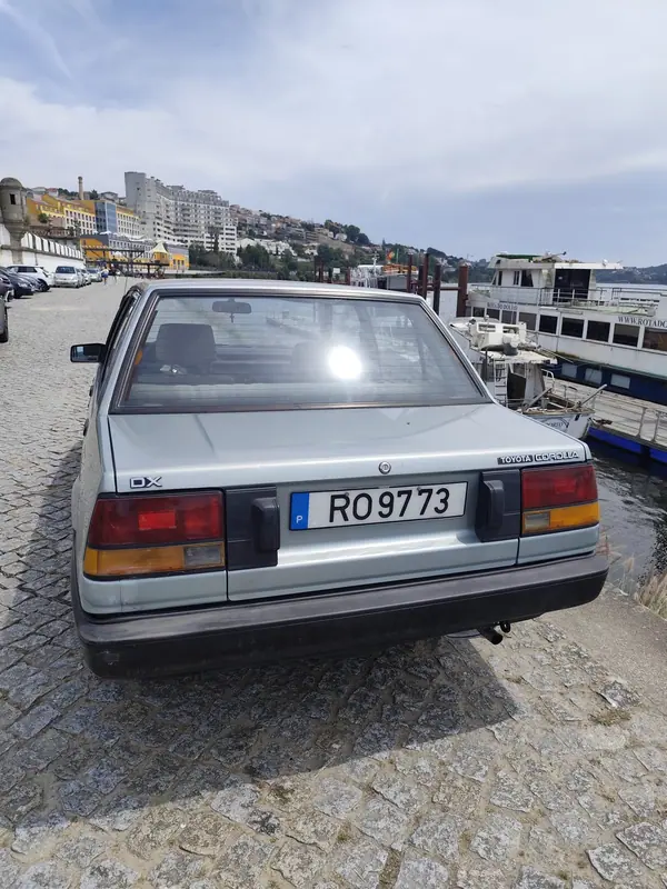 Toyota Corolla 1986 - 2700 EUR, 149000 km - 149000km - foto 8 de 14