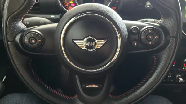 MINI Clubman 2017 - 13890 EUR, 159999 km - AUTO.MOTO.pt - 159999km - foto 22 de 51