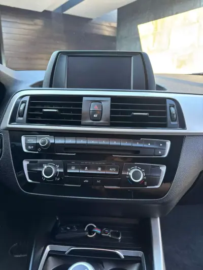 BMW 116 2017 - 14400 EUR, 162000 km - AUTO.MOTO.pt - 162000km - foto 14 de 30
