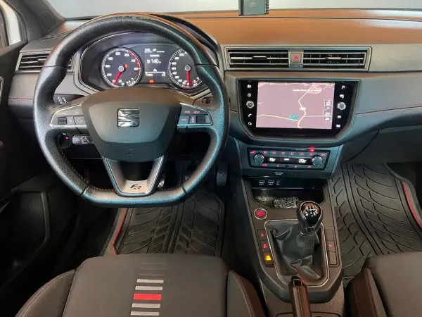 SEAT Ibiza 2019 - 13900 EUR, 117053 km - AUTO.MOTO.pt - 117053km - foto 7 de 21