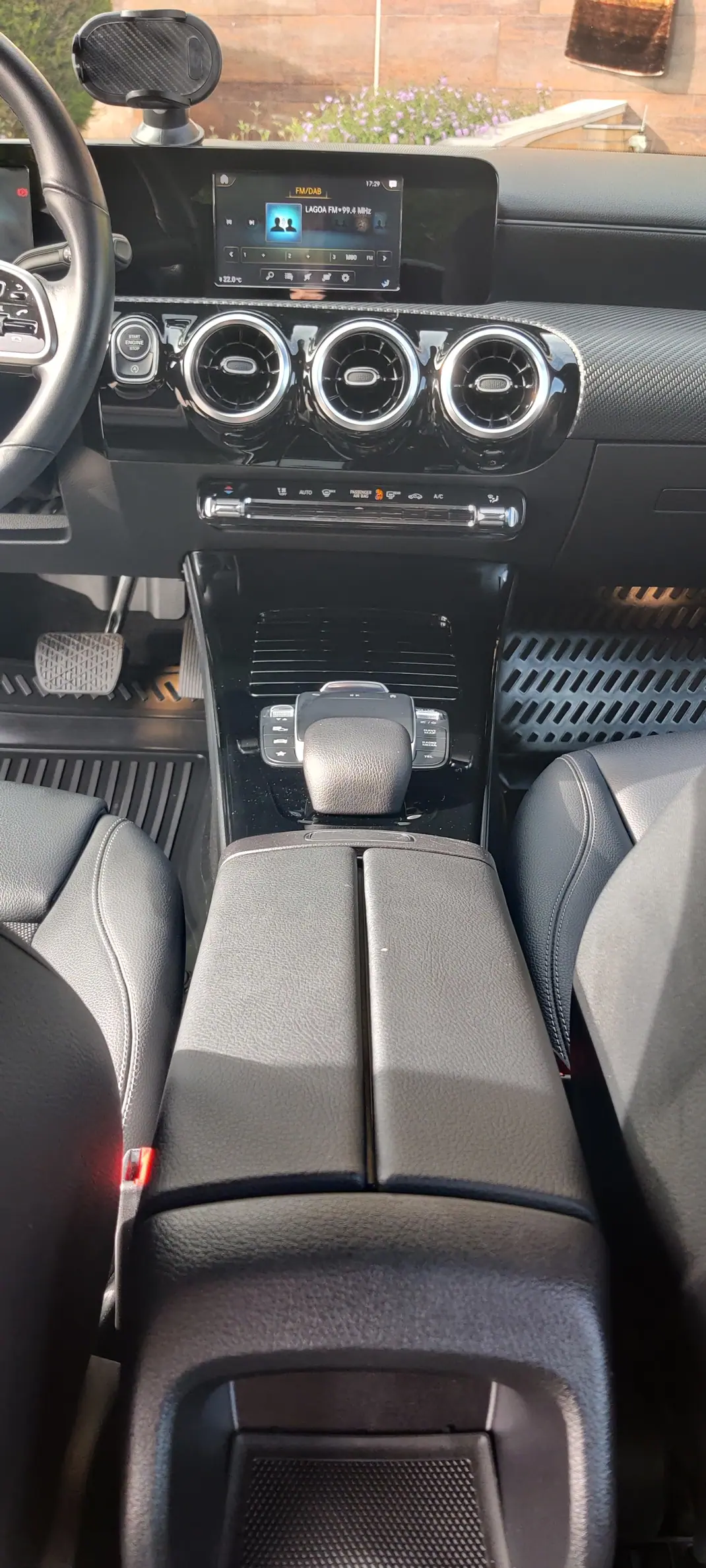 Mercedes-Benz A 180 2021 - 26350 EUR, 29000 km - AUTO.MOTO.pt - 29000km - foto 4 de 15