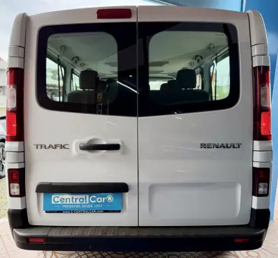 Renault Trafic 2022 - 29950 EUR, 113000 km - AUTO.MOTO.pt - 113000km - foto 8 de 24
