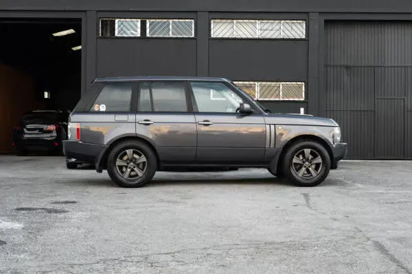 Land Rover Range Rover 2002 - 17800 EUR, 270400 km - AUTO.MOTO.pt - 270400km - foto 5 de 26