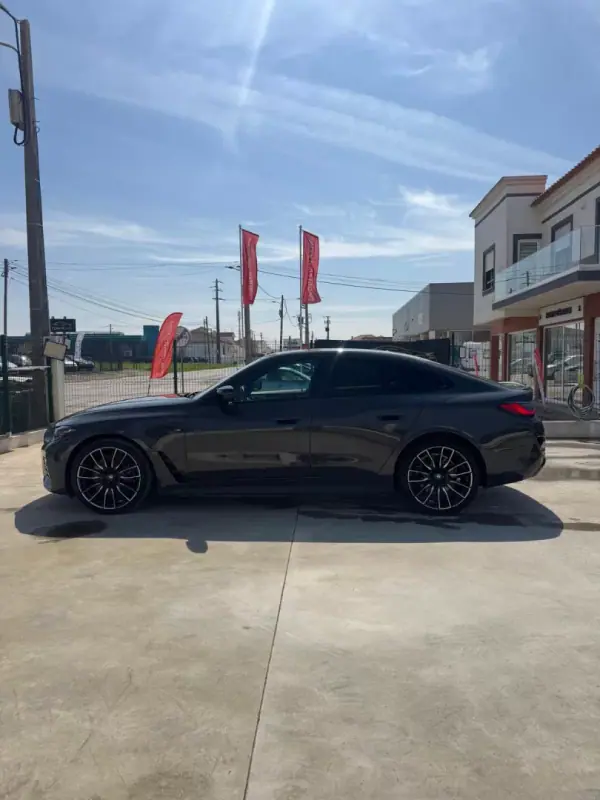 BMW i4 2022 - 49990 EUR, 54000 km - AUTO.MOTO.pt - 54000km - foto 13 de 25
