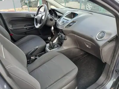 Ford Fiesta 2013 - 8150 EUR, 106782 km - AUTO.MOTO.pt - 106782km - foto 23 de 26