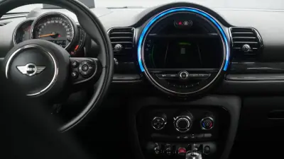 MINI Clubman 2018 - 24999 EUR, 131000 km - AUTO.MOTO.pt - 131000km - foto 5 de 37