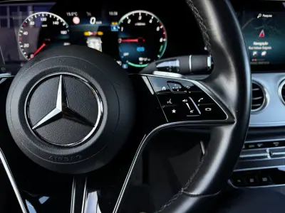 Mercedes-Benz E 300 2023 - 44990 EUR, 56100 km - AUTO.MOTO.pt - 56100km - foto 23 de 33