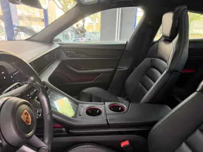 Porsche Taycan 2023 - 67000 EUR, 46411 km - 46411km - foto 21 de 28
