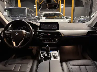 BMW 530e 2021 - 32990 EUR, 140000 km - AUTO.MOTO.pt - 140000km - foto 12 de 32
