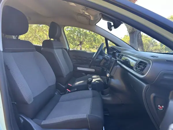 Citroën C3 2018 - 8200 EUR, 117000 km - AUTO.MOTO.pt - 117000km - foto 6 de 10