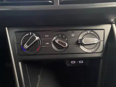 Volkswagen Taigo 2023 - 15000 EUR, 103000 km - AUTO.MOTO.pt - 103000km - foto 16 de 22