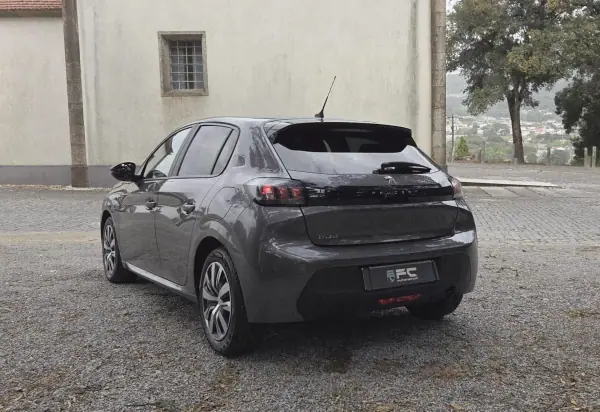 Peugeot 208 2023 - 13950 EUR, 78000 km - AUTO.MOTO.pt - 78000km - foto 7 de 16