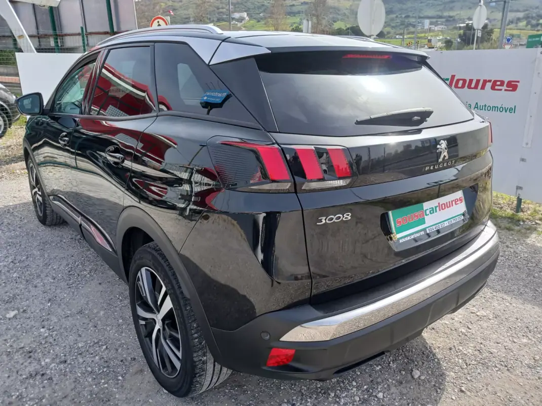 Peugeot 3008 2018 - 13450 EUR, 136692 km - AUTO.MOTO.pt - 136692km - foto 10 de 25